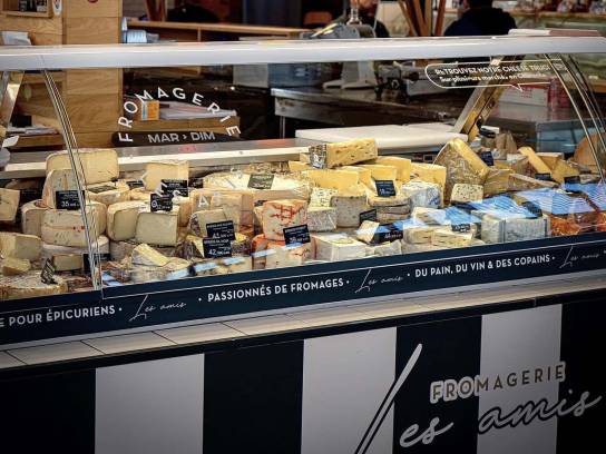 Fromagerie Les amis - Stand aux Halles - Angoulême, Charente, Nouvelle-Aquitaine, France.