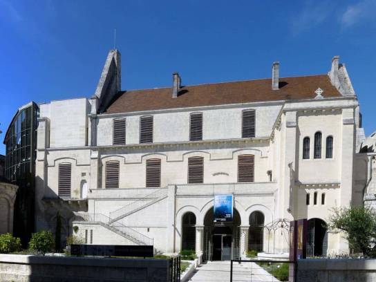 Entrée du Musée d'Angoulême, Charente, Nouvelle-Aquitaine, France.