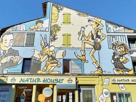 Mur peint "Le Monde de René Goscinny" - Angoulême, Charente, Nouvelle-Aquitaine, France.