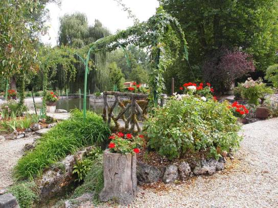 Les jardins du Moulin de Nanteuillet - Voulgézac, Charente, Nouvelle-Aquitaine, France.