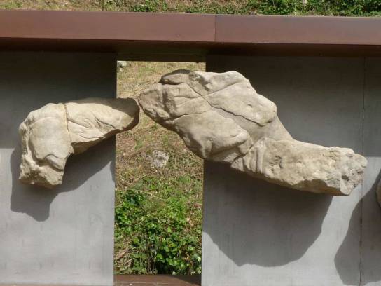 Reproduction de la frise du Roc-de-Sers (morceaux 5 et 6 - animaux : rennes) - Sers, Charente, Nouvelle-Aquitaine, France.