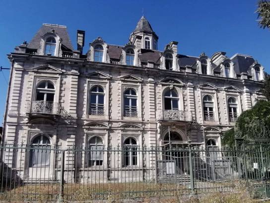 Château Dampierre : la façade - Angoulême, Charente, Nouvelle-Aquitaine, France.