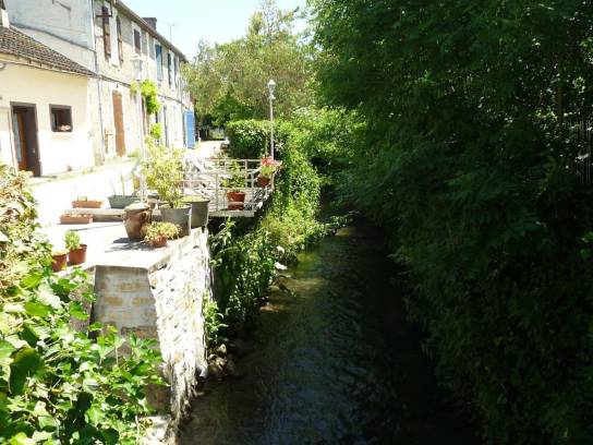 La Charreau au lieu-dit Breuty - La Couronne, Charente, Nouvelle-Aquitaine, France.
