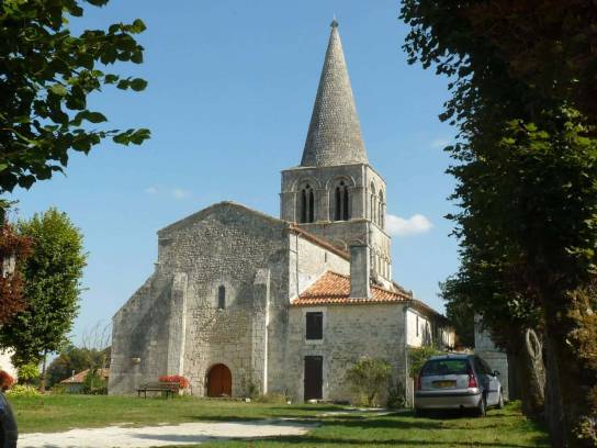 Église Saint-Estèphe - Roullet-Saint-Estèphe, Charente, Nouvelle-Aquitaine, France.