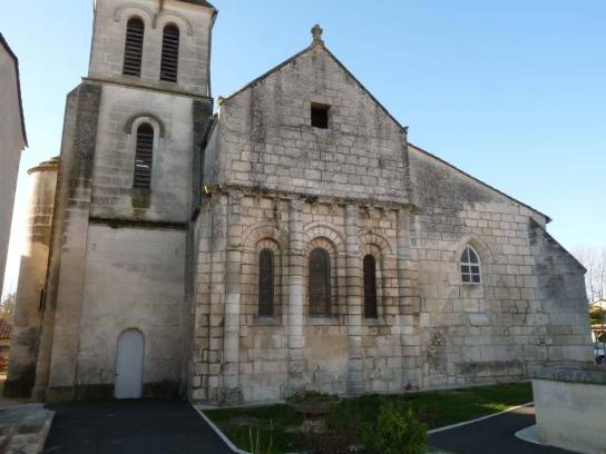 Église Saint-Orient : le chevet - Sireuil, Charente, Nouvelle-Aquitaine, France.