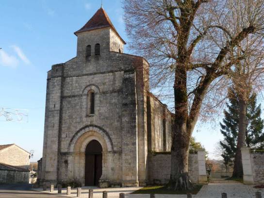 L'église Saint-Pierre-aux-Liens - Garat, Charente, Nouvelle-Aquitaine, France.