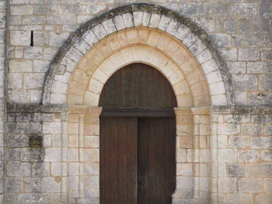 L'église Saint-Pierre-aux-Liens - Garat, Charente, Nouvelle-Aquitaine, France.