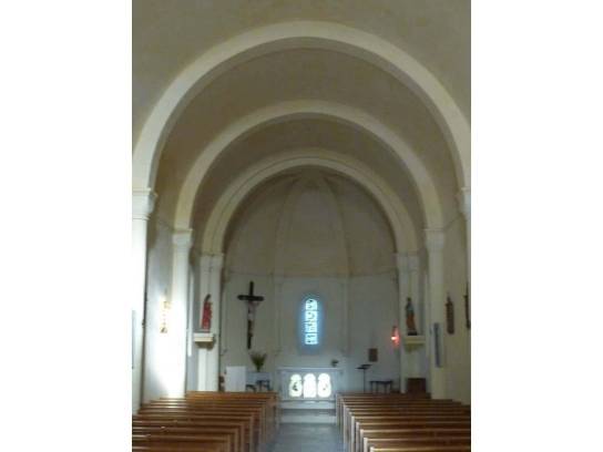 Église Saint-Pierre : l'intérieur - Linars, Charente, Nouvelle-Aquitaine, France.
