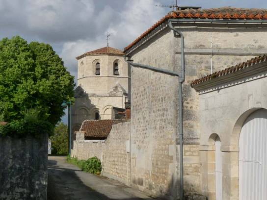 Église Saint-Saturnin - Saint-Saturnin, Charente, Nouvelle-Aquitaine, France.