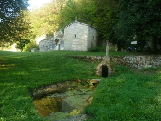 Ermitage de Bellevau : la fontaine miraculeuse - Sers, Charente, Nouvelle-Aquitaine, France.