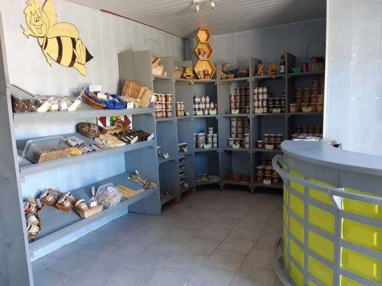 Apiculture Lavergne Leborne : la boutique  - Champniers, Charente, Nouvelle-Aquitaine, France.