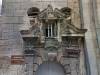 Ancien couvent des Carmélites : fronton de la porte inscrite au titre des Monuments historiques - Angoulême, Charente, Nouvelle-Aquitaine, France.