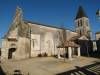 Église Saint-Orient : vue de la mairie - Sireuil, Charente, Nouvelle-Aquitaine, France.